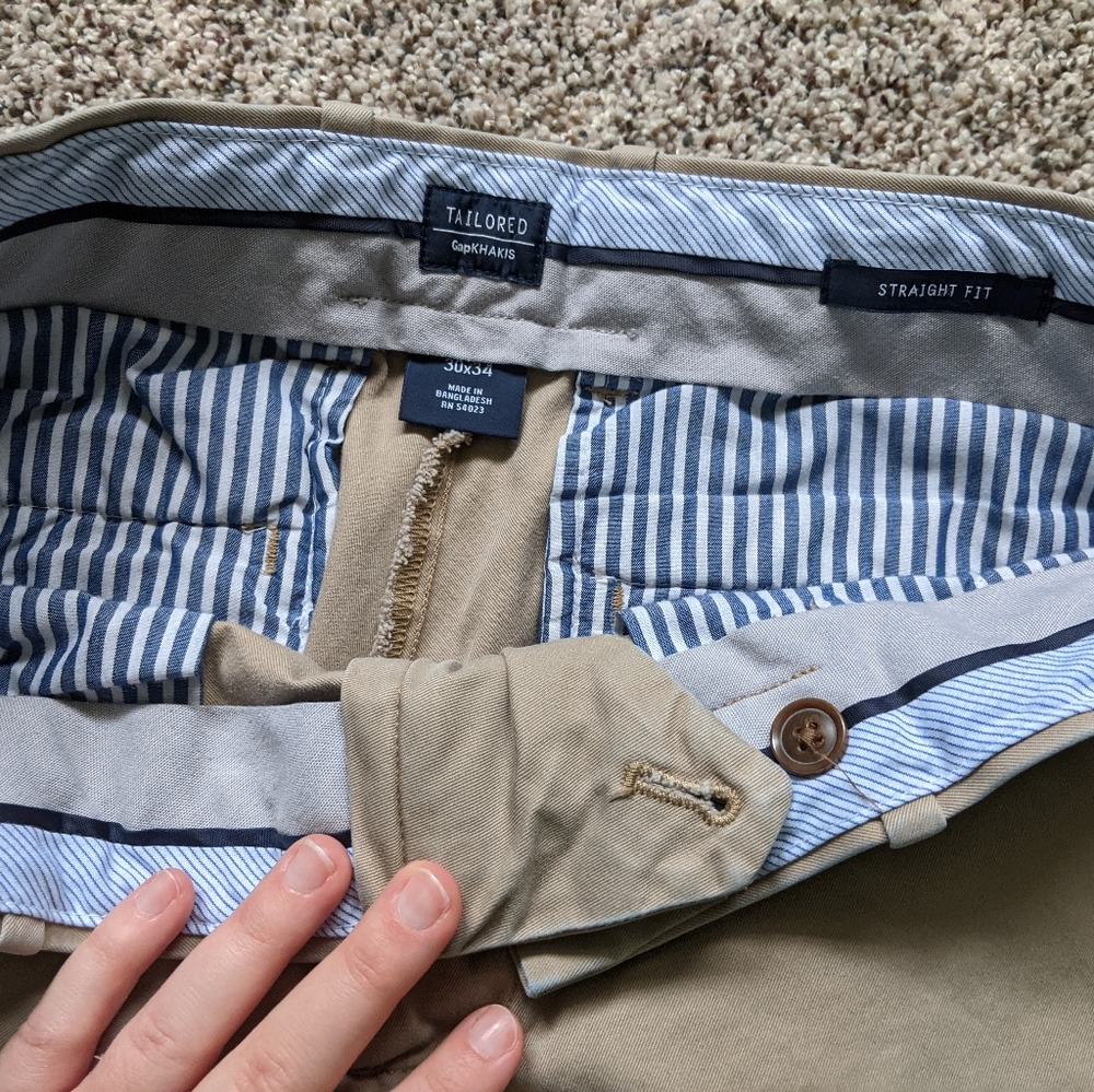 Men's Gap straight fit khakis - Picture 3 of 3